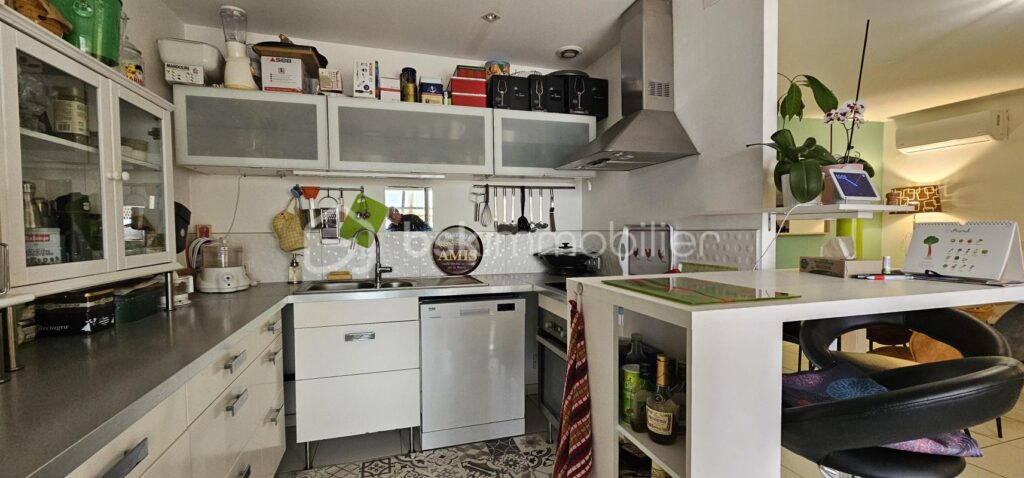 LOCATION T4 Traversant 101M² – Dernier étage – 2 balcons sans vis-à-vis – Quartier des Amoureux à Nîmes – 4 pièces – 3 chambres – 101 m²