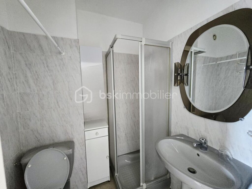 EN EXCLUSIVITE – VUE FRONTALE – COIN NUIT – 1 pièce – NR chambres – 21 m²