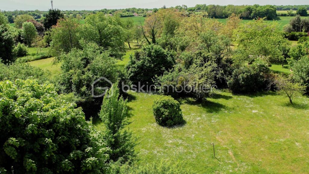 Charme d’une maison style longère rénovée en campagne à Argenvières – 3 pièces – 2 chambres – 89 m²
