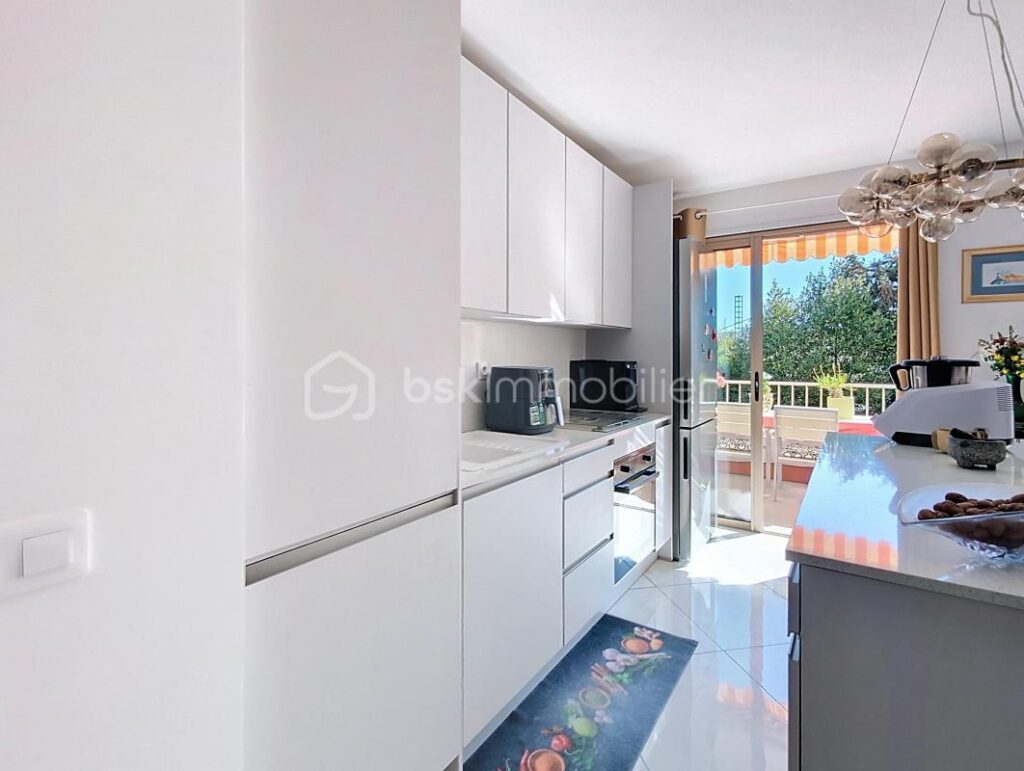 3P Cannes Croix des Gardes – Terrasse 19 m² – Piscine – Calme – Parking – 3 pièces – 2 chambres – 62 m²