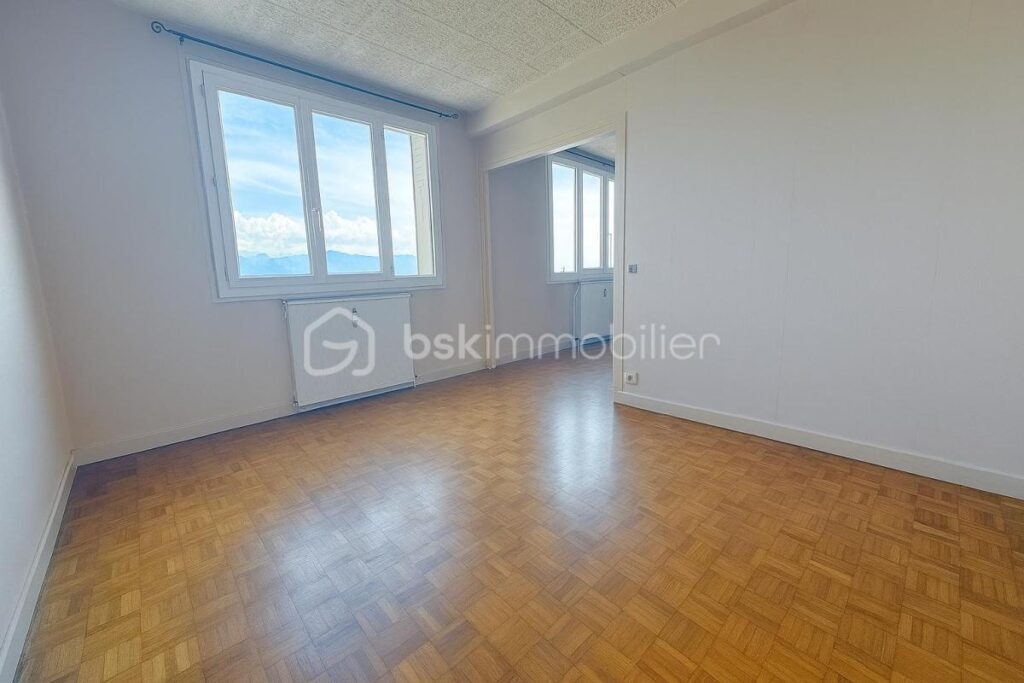 🏡 À vendre – Bel appartement T3 traversant avec vue dégagée – Saint-Marcellin – 4 pièces – 2 chambres – 72 m²