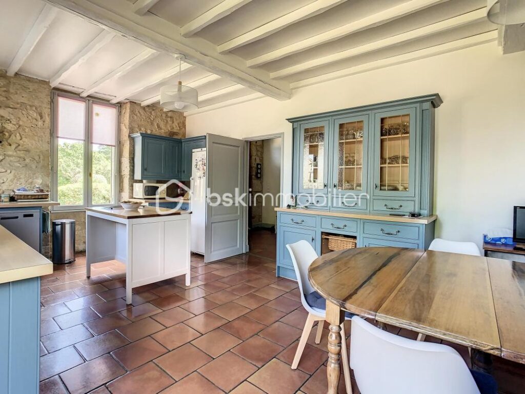Maison gasconne pleine de charme, volumes généreux et esprit familial – 10 pièces – 6 chambres – 316 m²