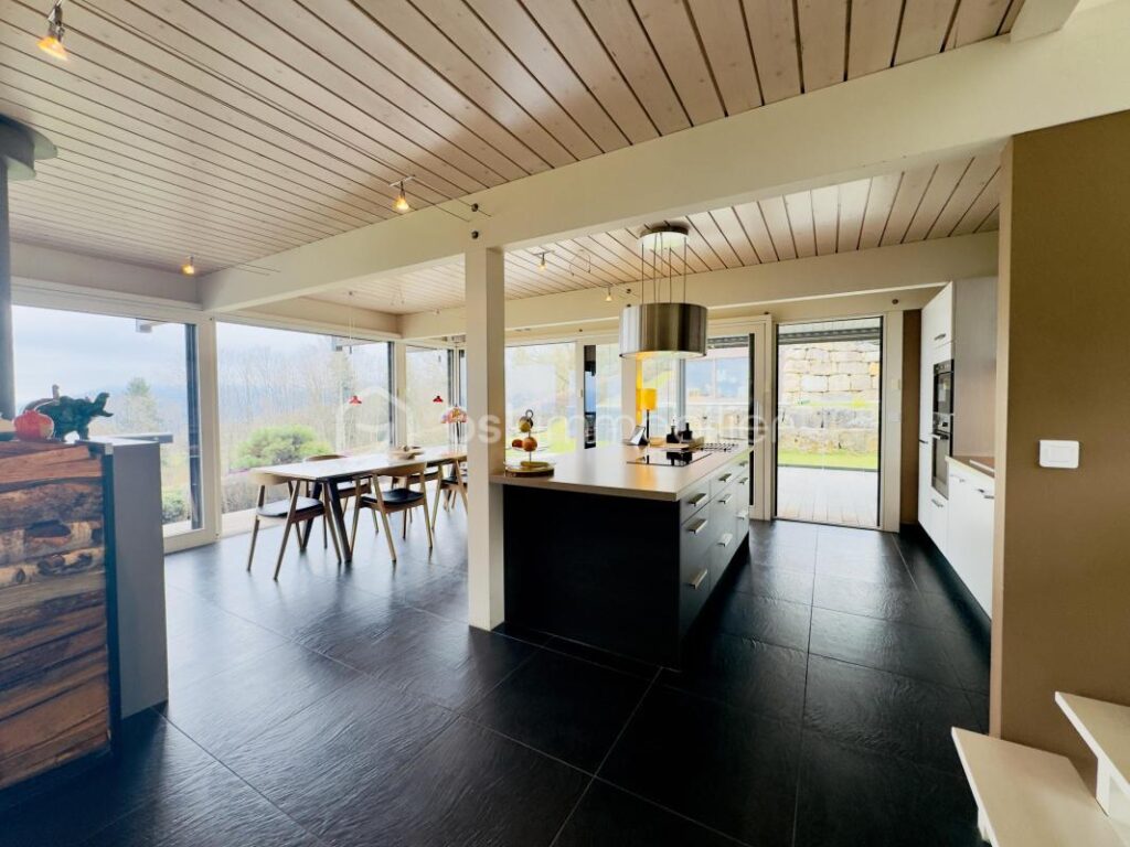 Propriété d’architecte Dunoyer – Panorama alpin exceptionnel, piscine & double habitation – Proche Annecy / Genève / Chamonix – 10 pièces – 5 chambres – 276 m²