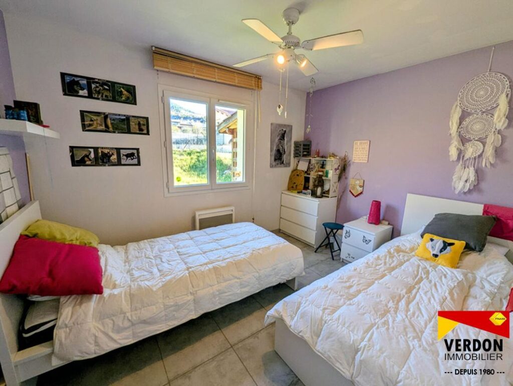 Maison de plain pied 100m² hab – 7 pièces – 3 chambres – 100 m²