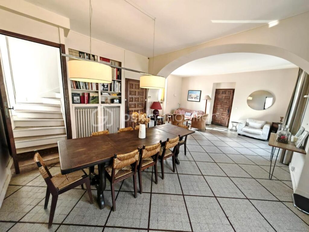 Maison de charme en bord de Seine – 5 chambres – 7 pièces – 5 chambres – 140 m²