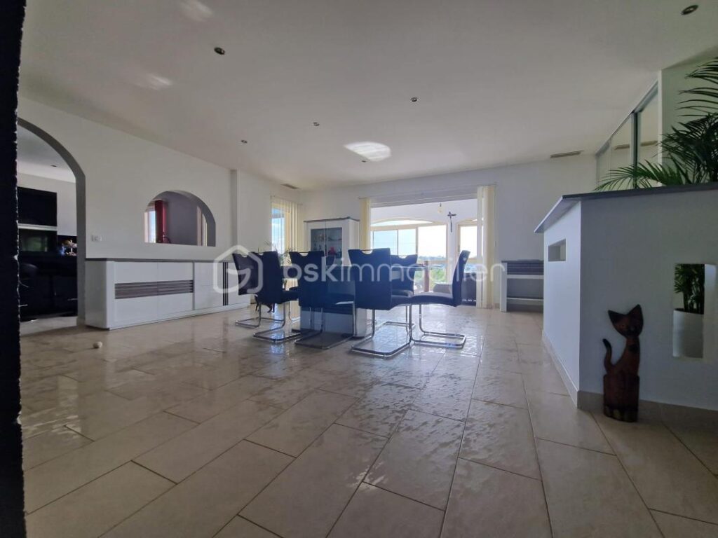 Villa d’exception avec vue imprenable sur les Pyrénées – 7 pièces – 5 chambres – 250 m²