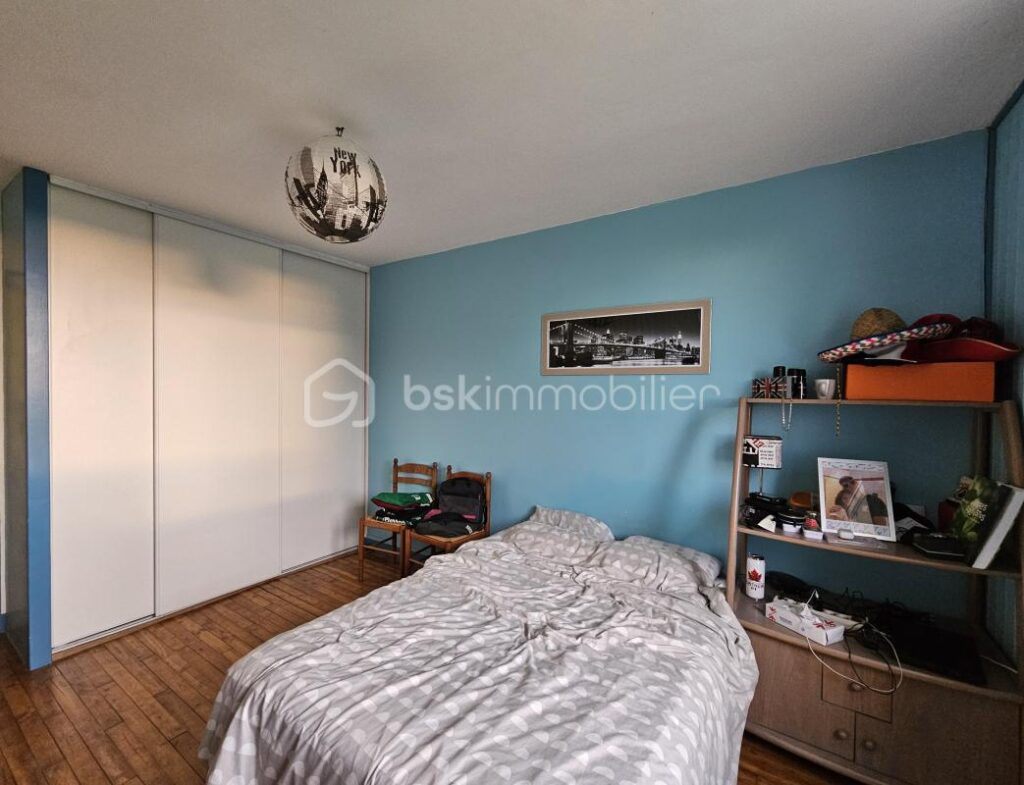 Maison 6 pièces 143m2 – 6 pièces – 3 chambres – 143 m²