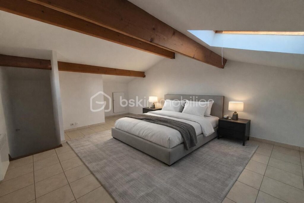 OLLIOULES: T3 EN DUPLEX AVEC TERRASSE – 3 pièces – 2 chambres – 53 m²