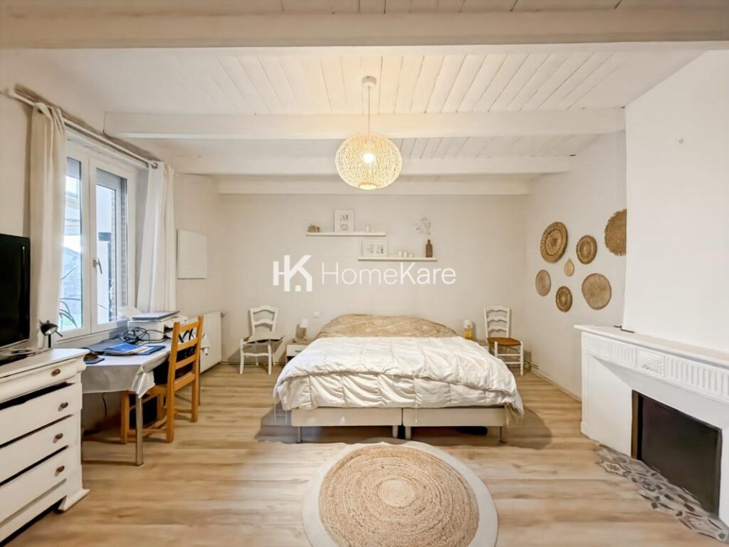 MAISON AVEC PISCINE ET VUE – 6 pièces – 5 chambres – 165 m²