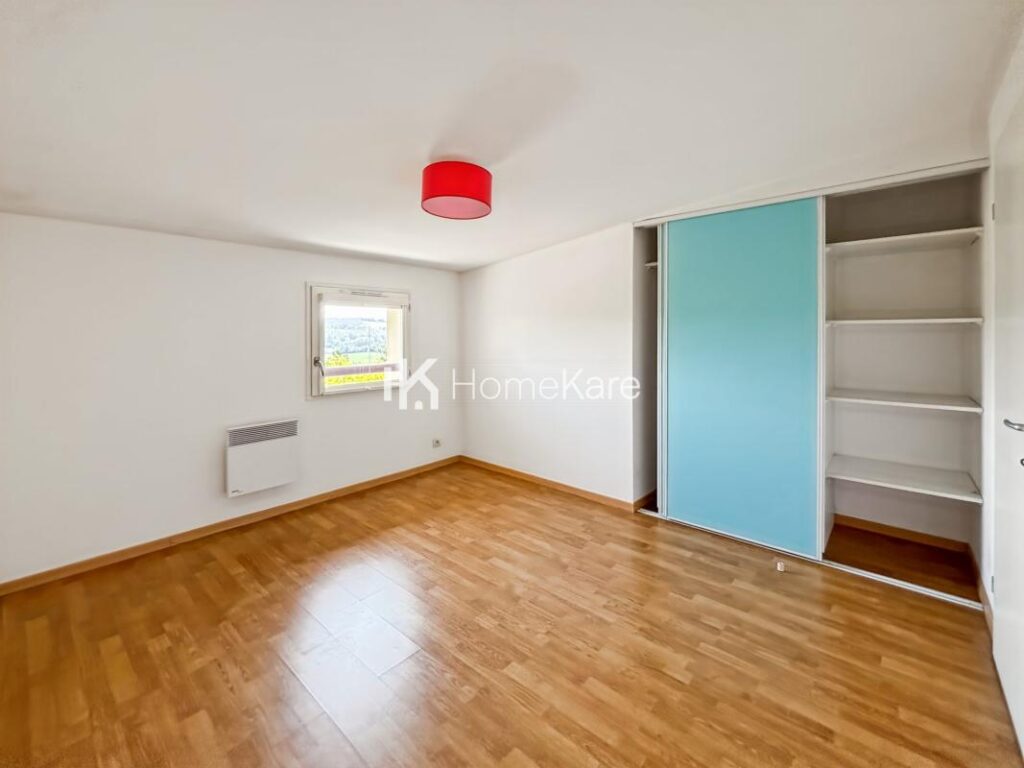 Vue imprenable, volumes généreux et lumière naturelle – 4 pièces – 3 chambres – 96 m²