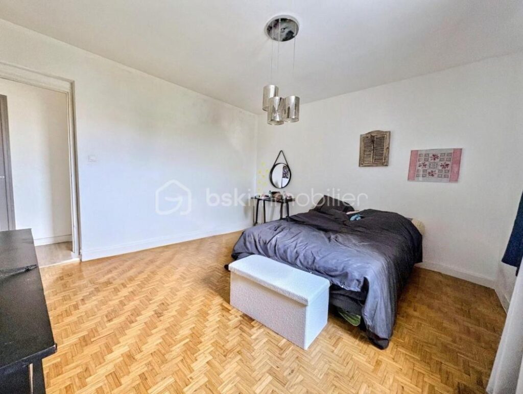 Maison Familiale 6 Chambres – 8 pièces – 6 chambres – 178 m²