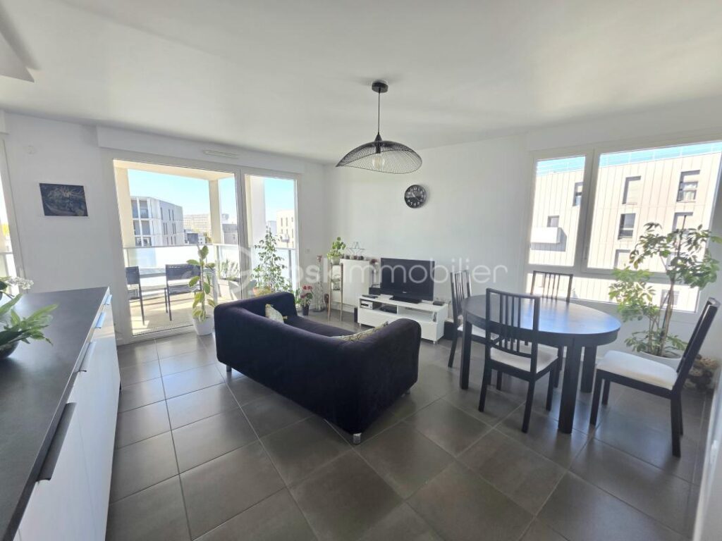 Appartement 4 chambres, terrasses, parkings – 5 pièces – 4 chambres – 94 m²