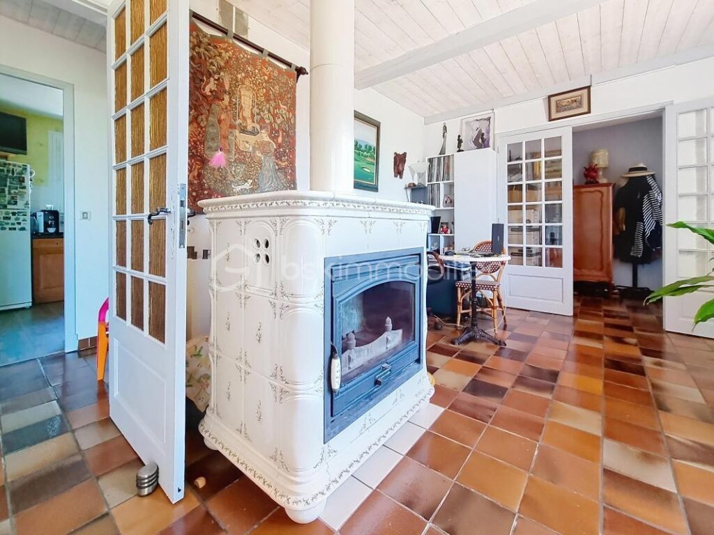 MAISON avec sous-sol total et piscine – 5 pièces – 4 chambres – 126 m²