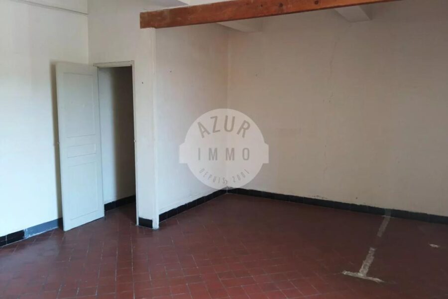 Appartement à vendre à Saint zacharie — Vue monument — photo 7