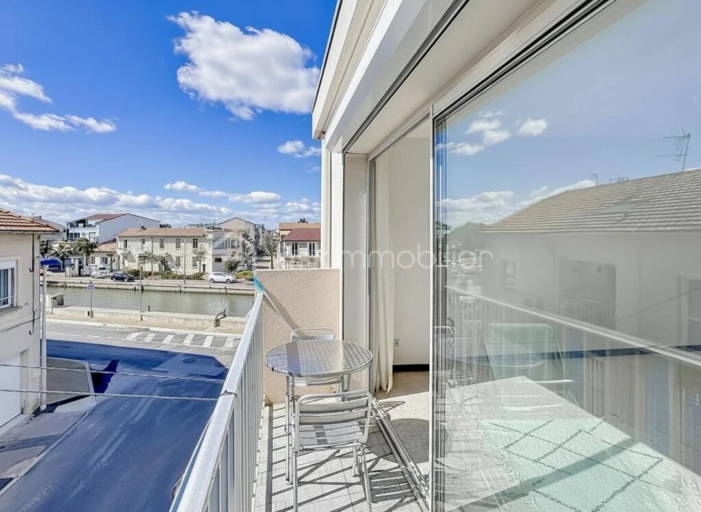 Appartement 3 pièces avec vue canal, balcon, parking et cave – Palavas-les-Flots, centre-ville – 3 pièces – 2 chambres – 42 m²