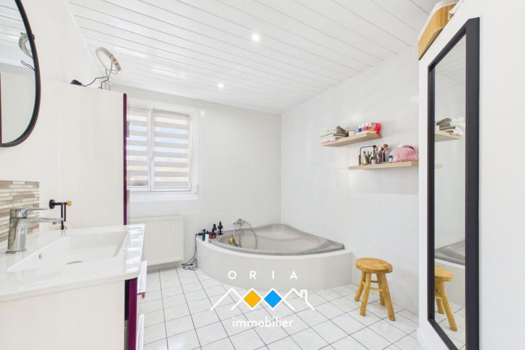 Novéant – Maison individuelle de 140 m² avec 4 chambres – 7 pièces – 4 chambres – 140 m²