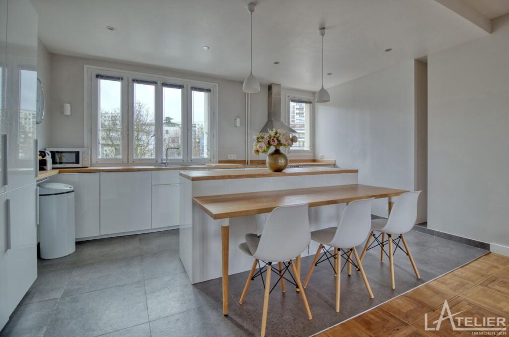 Appartement familial, vue panoramique sur Paris et alentours – NR pièces – 4 chambres – 167 m²