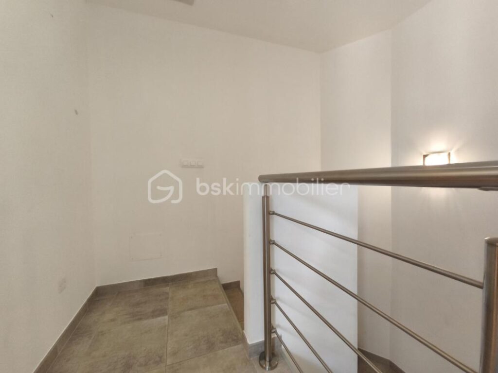 Maison Type 3 70 m² avec garage 33 m² et terrasse – 3 pièces – 2 chambres – 67 m²