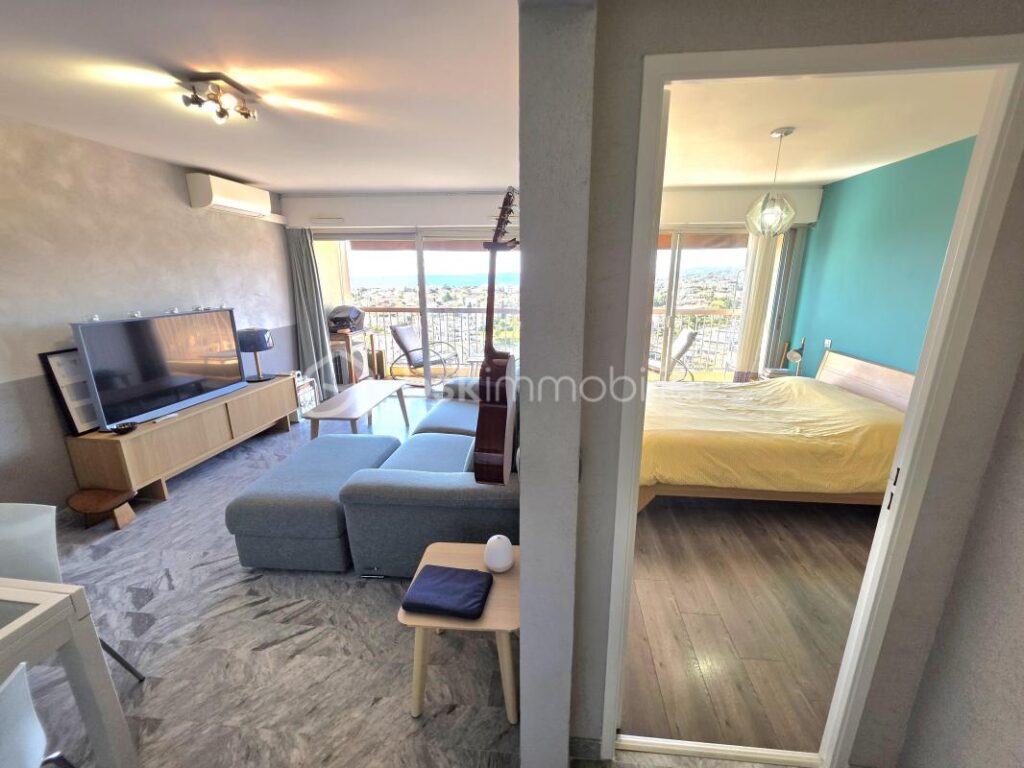 Superbe 2 pièces rénové – Dernier étage – Vue mer panoramique – 2 pièces – 1 chambre – 47 m²