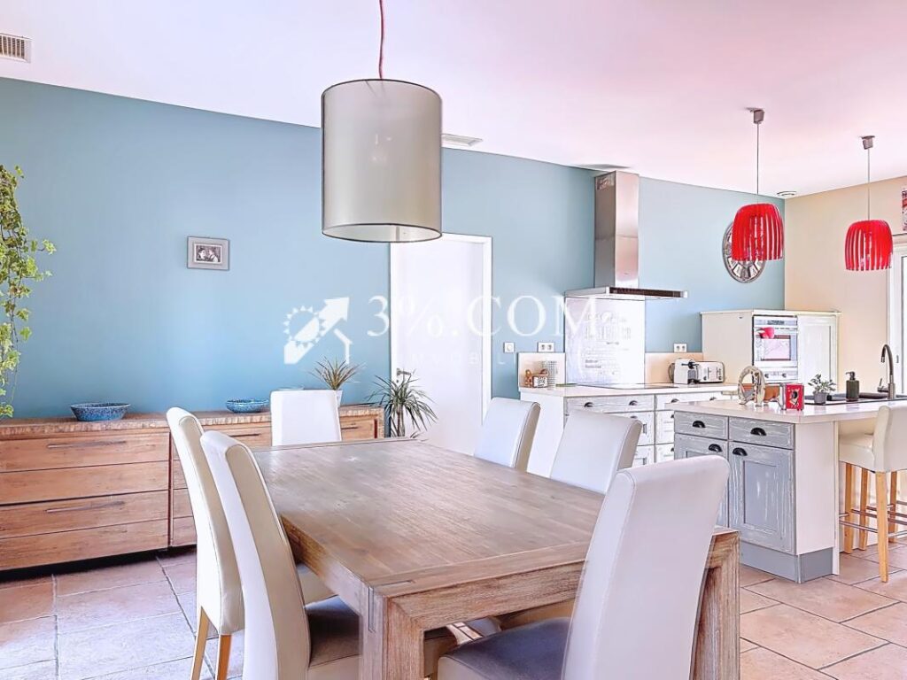 Villa contemporaine d&rsquo;architecte – 7 pièces dans un cadre na – 7 pièces – 4 chambres – 157 m²