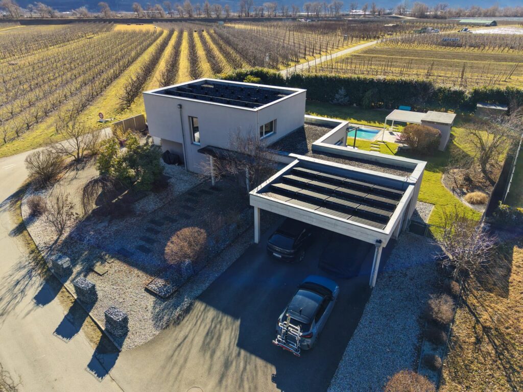 Villa contemporaine avec piscine à Fully ! – NR pièces – 5 chambres – 207 m²