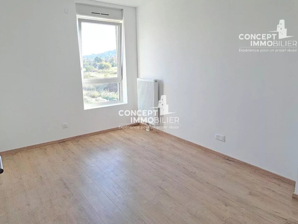 Maison Fameck 5 pièce(s) 111 m2 – garage et jardin – quartier calme – 5 pièces – 4 chambres – 111 m²