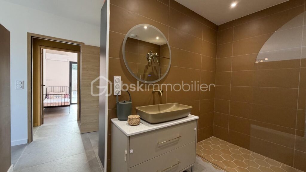 SAINT DONAT SUR L’HERBASSE – Maison individuelle 145 m² – 5 pièces – 4 chambres – 145 m²