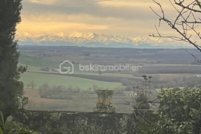 Demeure en pierres centre ville – 13 pièces – 7 chambres – 360 m²