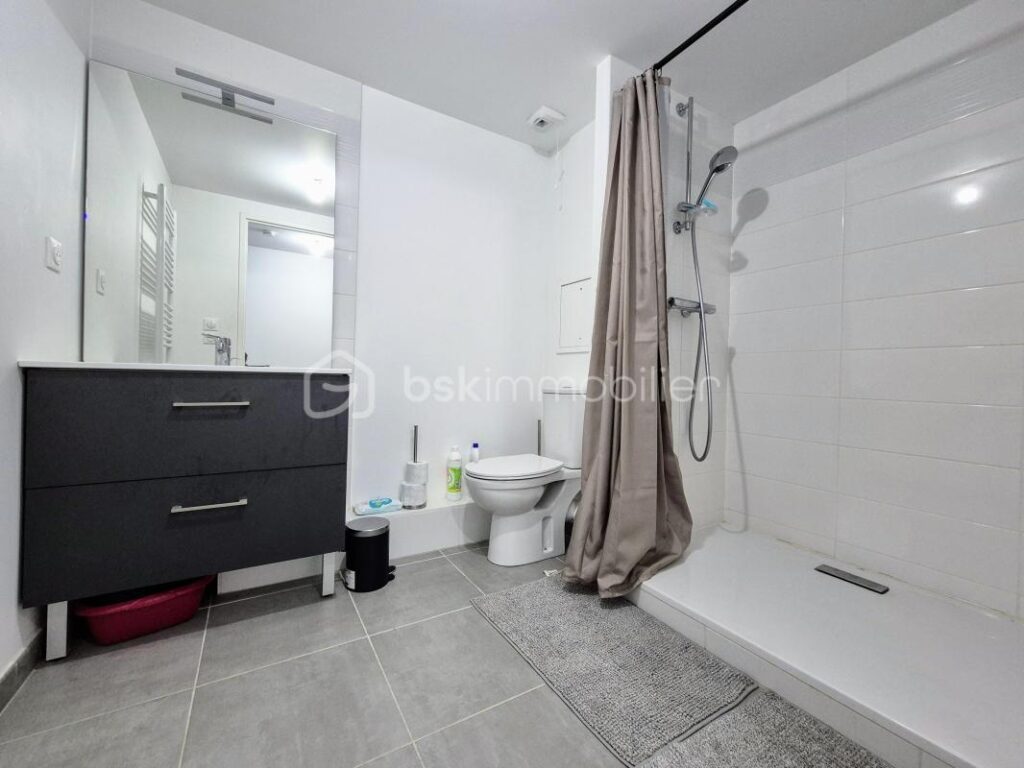 T2 de 45m² avec un balcon et un parking – 2 pièces – 1 chambre – 45 m²