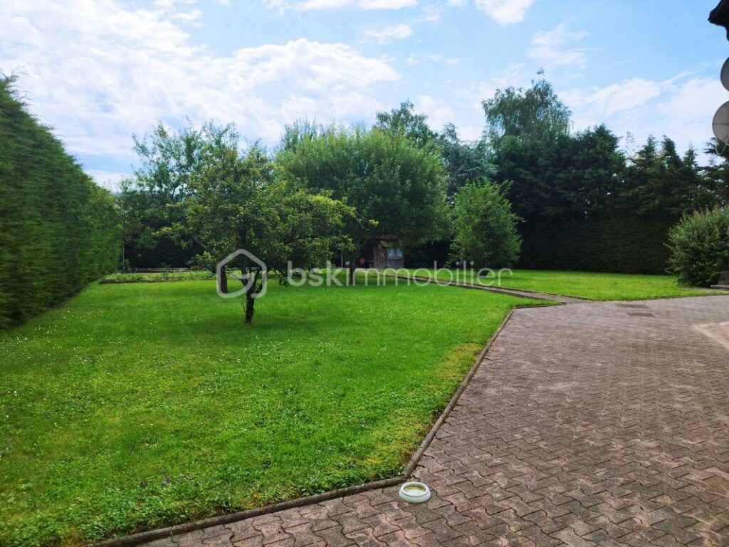 belle demeure de 420 m² sur grand terrain avec piscine – 11 pièces – 6 chambres – 422 m²