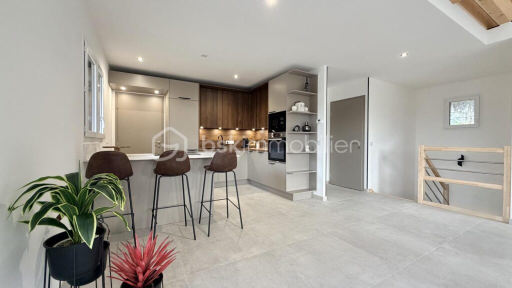 Maison individuelle 6 pièces à Sillingy – 7 pièces – 4 chambres – 130 m²