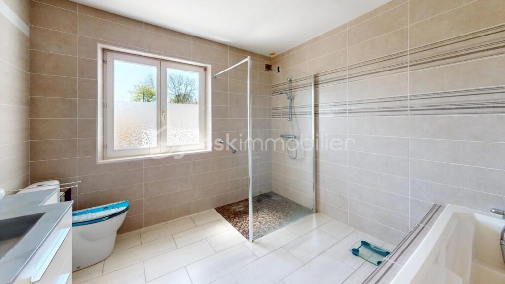 ‘Avez vous déja écouté le silence?’ – 5 pièces – 3 chambres – 163 m²