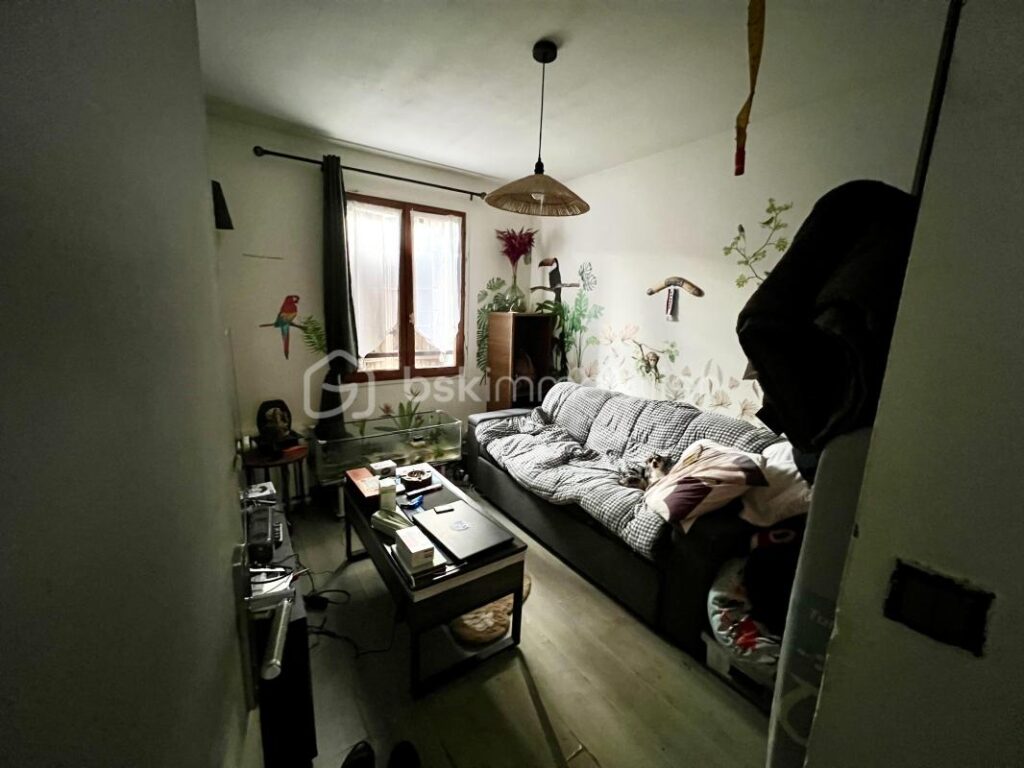 A saisir maison avec un fort potentiel – 5 pièces – 3 chambres – 108 m²