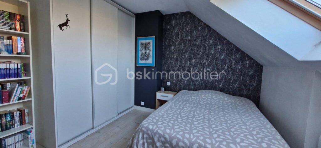 Longère de caractère dans un havre de paix, proche de l’axe RENNES-PARIS – 7 pièces – 5 chambres – 122 m²