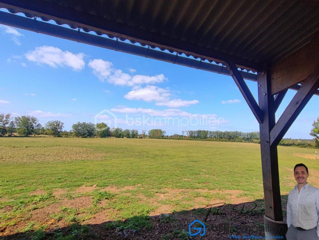 Belle propriété de 190m² en pleine campagne de Courcival – 8 pièces – 5 chambres – 190 m²