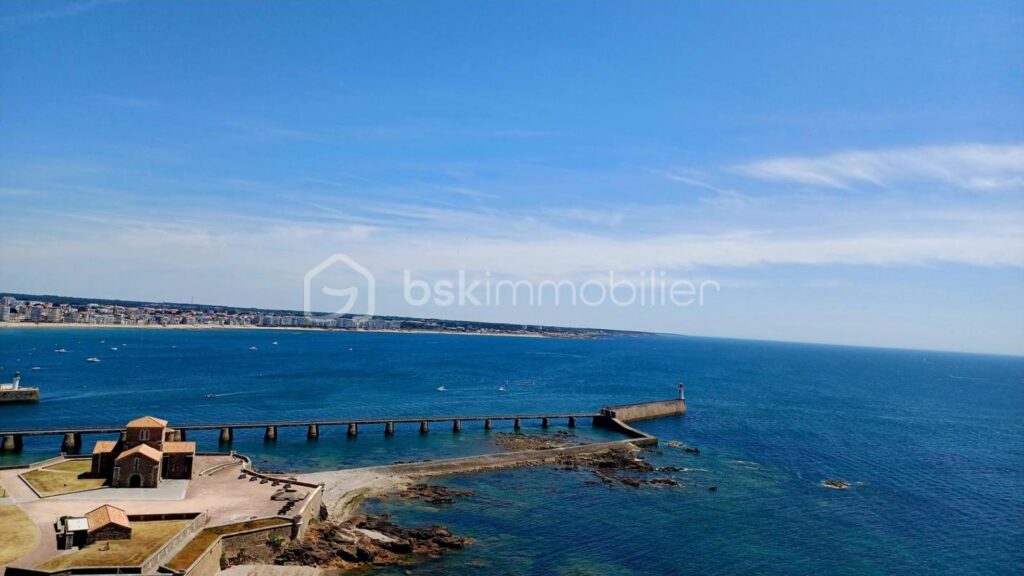 Vue imprenable depuis le dernier étage – 3 pièces – 2 chambres – 72 m²