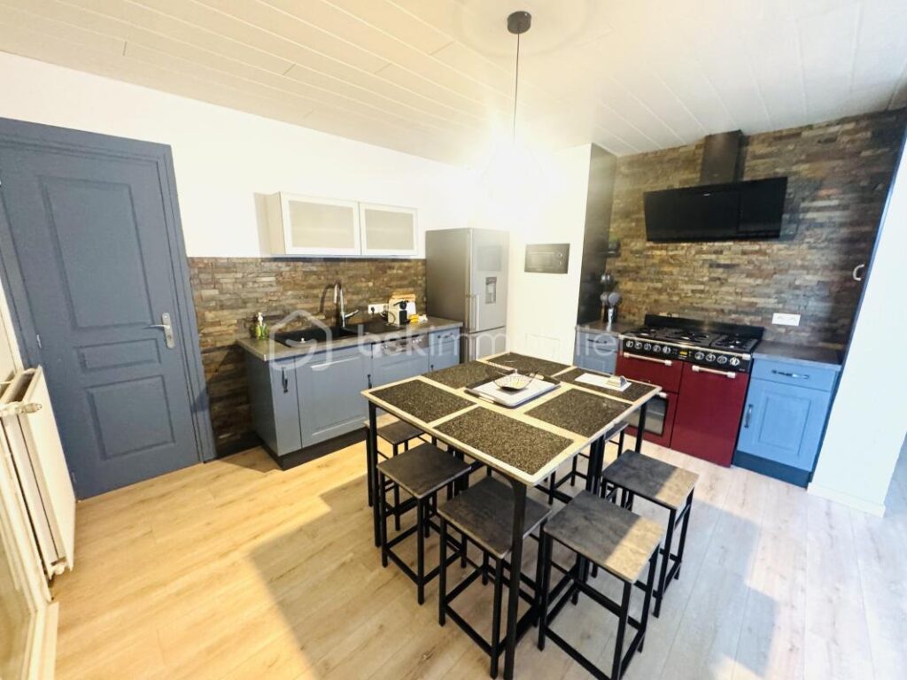 MAISON PLAIN PIED – 5 pièces – 3 chambres – 125 m²