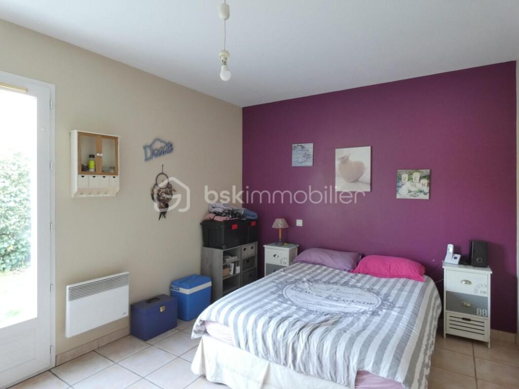 Plain-pied avec 3 chambres – Garage – Piscine – 5 pièces – 3 chambres – 134 m²