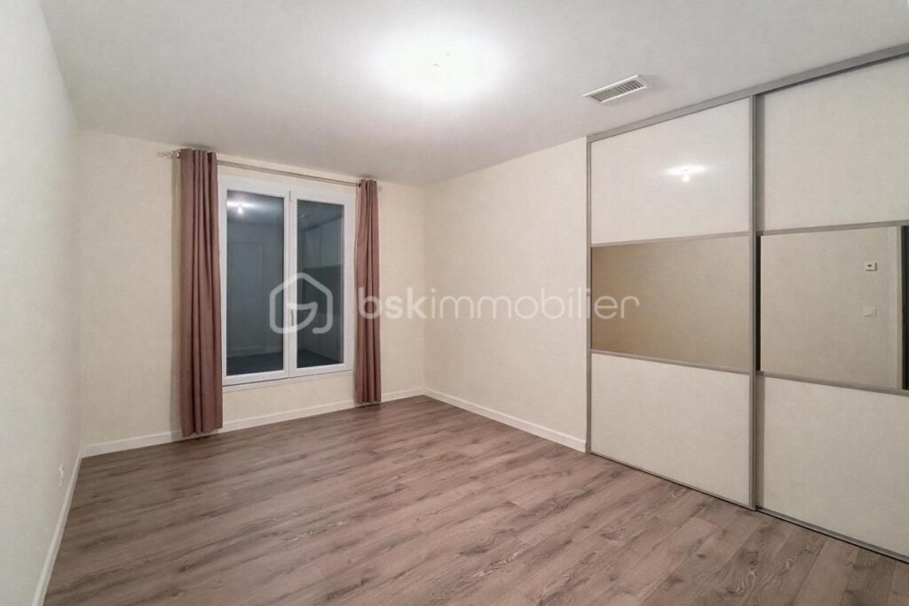 Maison contemporaine 122m² avec dépendance 85m² – Vue Panoramique – Saint-Vincent-d’Olargues (34390) – 5 pièces – 3 chambres – 122 m²