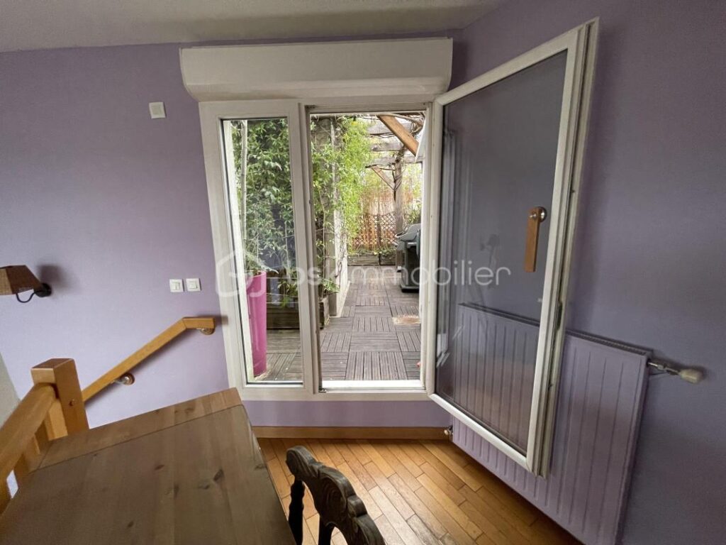 Duplex d’exception de130 m2 avec rooftop et vue Sacré-Cœur – 5 pièces – 4 chambres – 108 m²