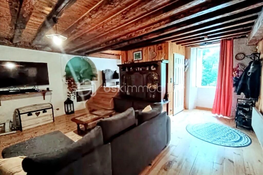 Maison individuelle, grand garage et vue imprenable – 3 pièces – 2 chambres – 110 m²