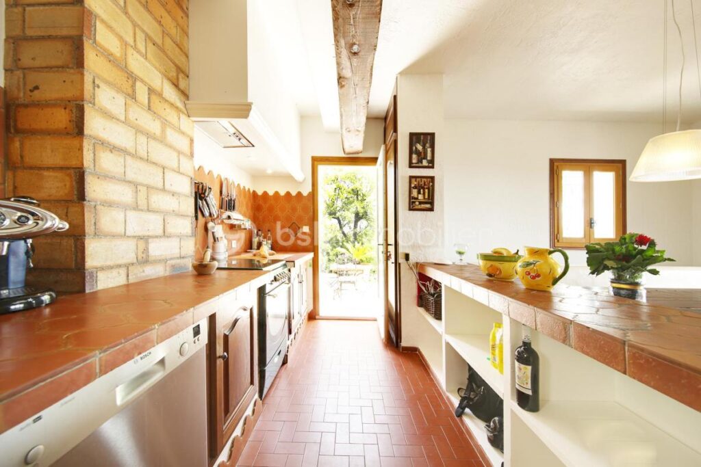 Villa provençale avec vue mer et collines panoramique – Gattières – 6 pièces – 4 chambres – 187 m²