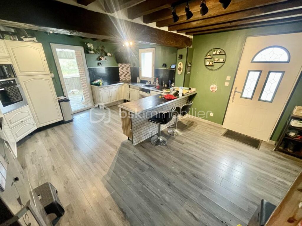 Propriété avec habitation et exploitation agricole – 3,8 ha de prairie – 7 pièces – 4 chambres – 178 m²