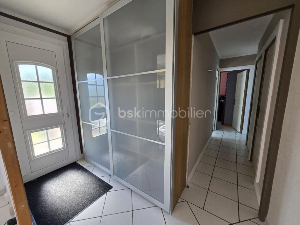 Magnifique Pavillon sur rez-de-jardin de 77 m² à La Machine – 4 pièces – 3 chambres – 77 m²