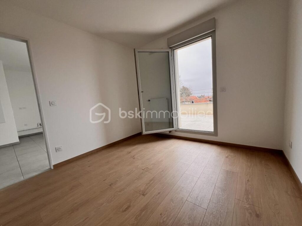 82 m2 DE TERRASSES AU DERNIER ÉTAGE ! – 5 pièces – 4 chambres – 112 m²