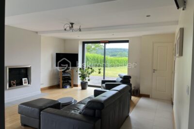 Magnifique propriété avec son exploitation équestre et 37 hectares de terrain – 7 pièces – 4 chambres – 230 m²