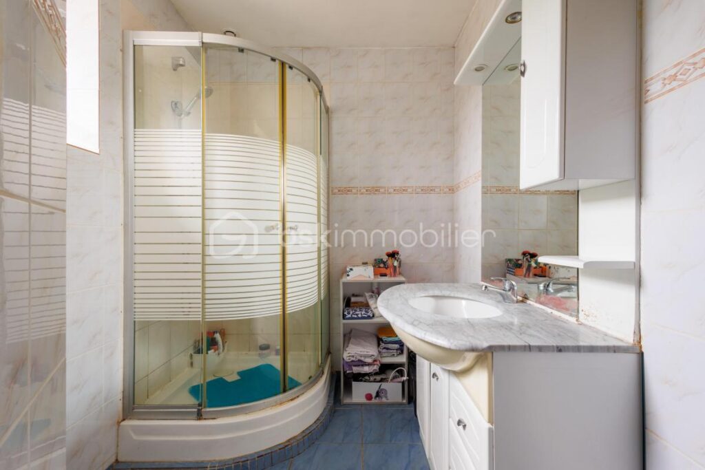 Maison ancienne 4 chambres – Moulins centre – 105 m² – Terrain 290 m² – 5 pièces – 4 chambres – 105 m²