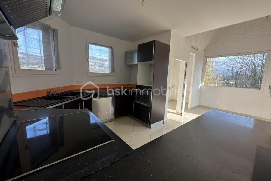 Maison à vendre à Domessin