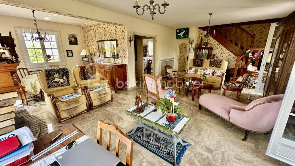 Maison familiale – 7 pièces – 4 chambres – 183 m²