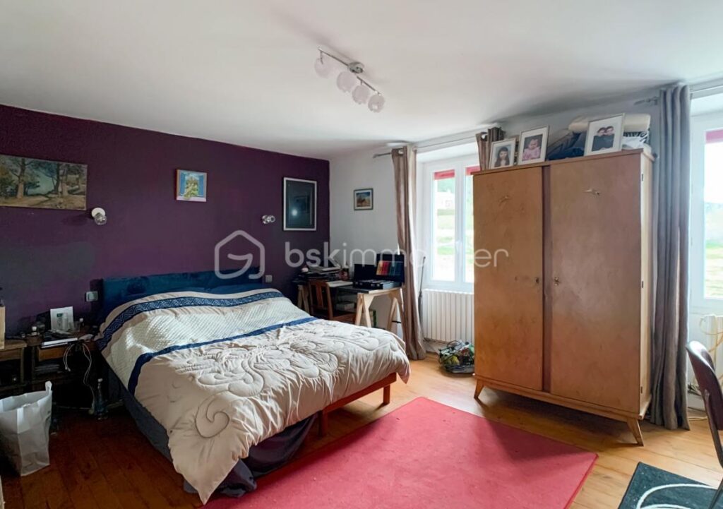 Maison de campagne – 7 pièces – 6 chambres – 175 m²